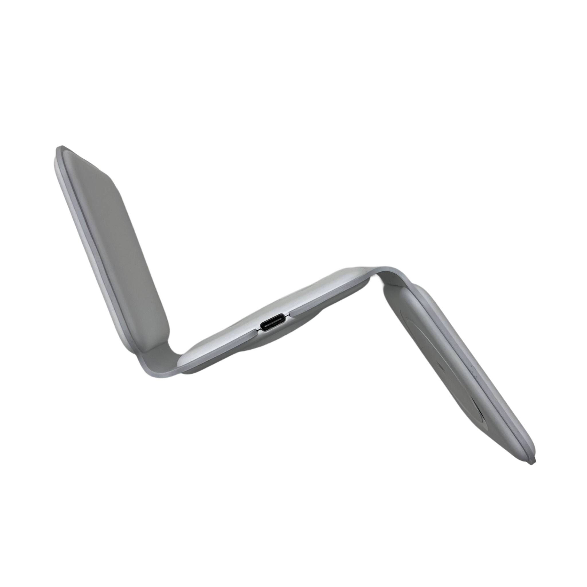 شاحن لاسلكي مغناطيسي 3 في 1 قابل للطي للآيفون و Apple Watch و AirPods
بسعر ١٧الف


**إذا كنت صاحب هذا الإعلان وتريد حذفه لأي سبب، رجاءا أرسل رسالة إلى الدعم الفني**