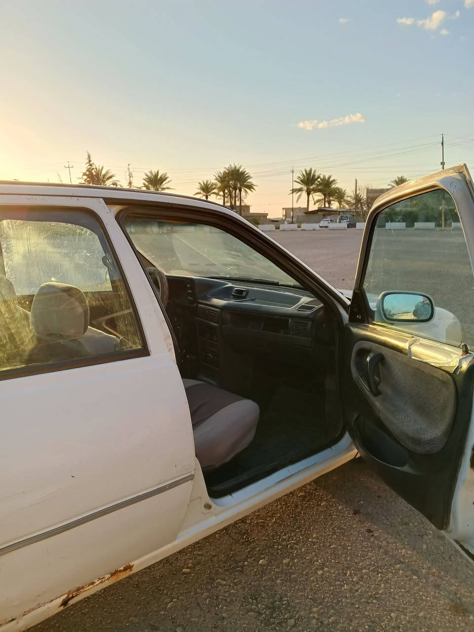 سلام عليكم 
من رخصة الادمن
دايو سلو موديل 1995 رقم بغداد ب اسمي تحويل مباشر كير أوتو  محرك كير مكفولات  السعر 32 وبيه مجال 
مكاني صلاح الدين الضلوعيه ***********
