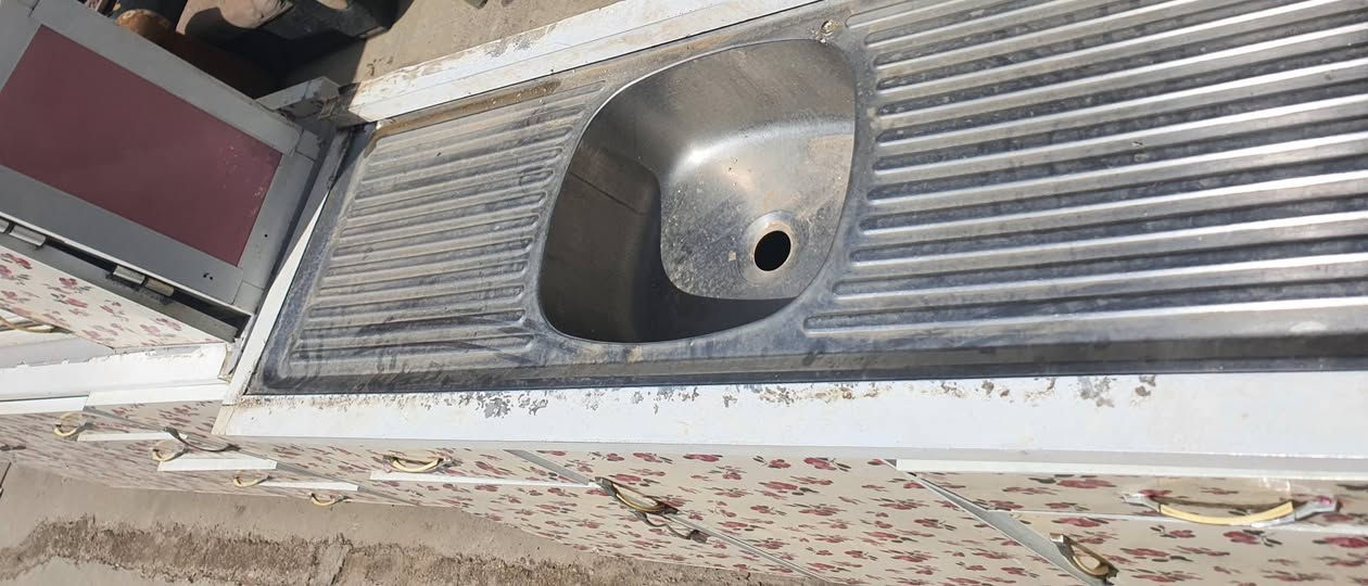 السلام عليكم متاح كاونتر 3قطع للبيع بسبب الوعود الكاذبة
السعر 160قفل الي يريدة يتصل على الرقم ***********
او يراسل خاص العيب مالته باب الملحق موضح بالصورة مأشر علية
