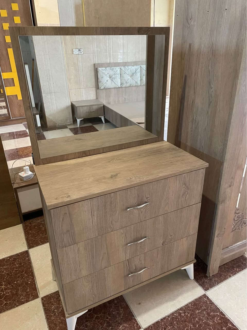 غرفه تركي سعرها 375
نشتري غرف مستعملة راسلوني خاص او علئ رقم بي واتساب *********** كركوك, العراق
