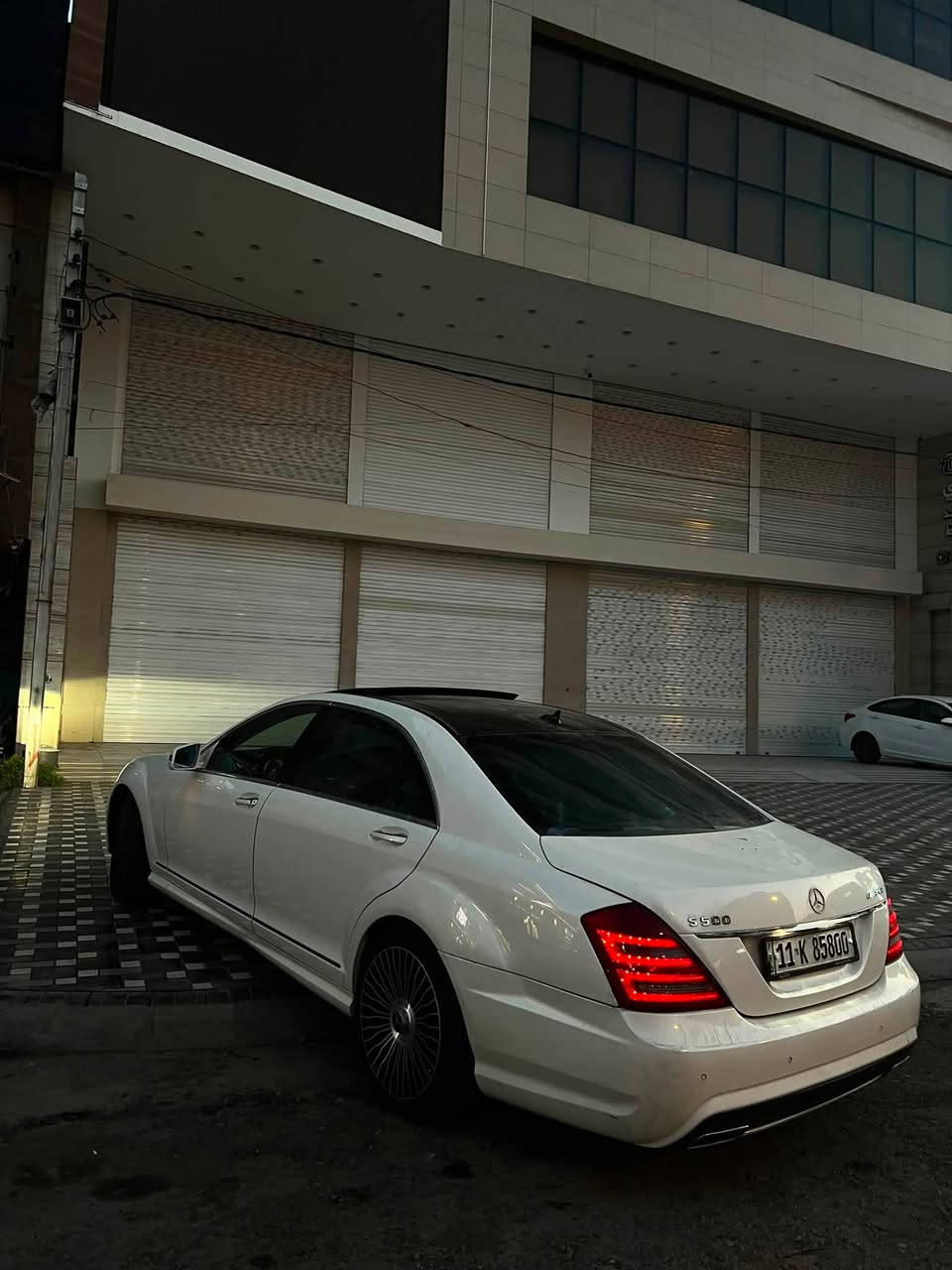 سلام عليكم
للبيع  او لمراوس مارسدس S500   2010 VIP
خليجي  رقم بغداد بسمي
سياره باب طويل كشنات ٤كهرباء وتدفئه وتبريد بردات بصمه 
جوبلس بلاد  جنطه كهرباء بوب شفط بانوراما
شاشه خلفيه طاوله طعام 
سياره فول مواصفات ولصور تحكم 
سياره جاهزه ومابيه كل نقص 
بيه قطعه صبغ فقط بقيه سيارع كفاله  وسوناره موجود 
مكانه بغداد  
سعر  ٢٤٠٠٠$

للاستفسار 
***********
