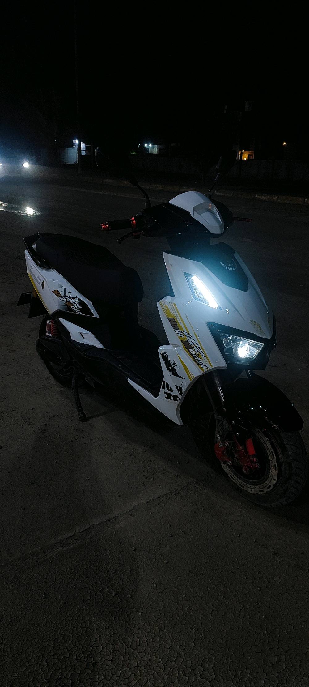 دراجه شحن للبيع❗
دراجه سكنز GT
(المواصفات)
1-بطاريات ليثيوم.⚡
2-لايت عالي+ناصي.💡
3-ملف (2000W. )
4-سرعه تقريباً70.
5-شحن تكفي لمسافات طويلة.
6-نظامp.
7-نظامR.
8-سماعه تحكم يد.
9-نظام حمايه من السرقه.
10-نظام تثبيت سرعه.
11-بريكات هيدروليك.
ــــــــــــــــــــــــــــــــــــــــــــــــ
الدراجه نضيفه وكهربائيات شغاله كلهة نقص مابيهة
للاستفسار.*********** فقط عل خط .
)عنواني. بغداد ابو غريب.)❗