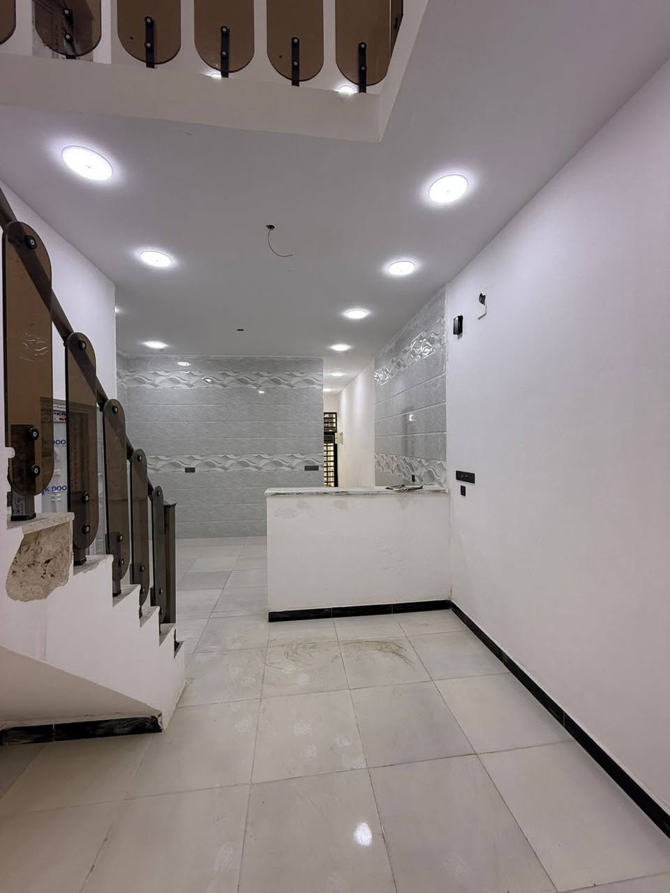 دارين البيع طابقين المساحه 100 متر طابو صرف في الجمعيات الولئ   قرب الصيانه الكهرباء  السعر ب ١٣٠   وبي مجال  ***********
