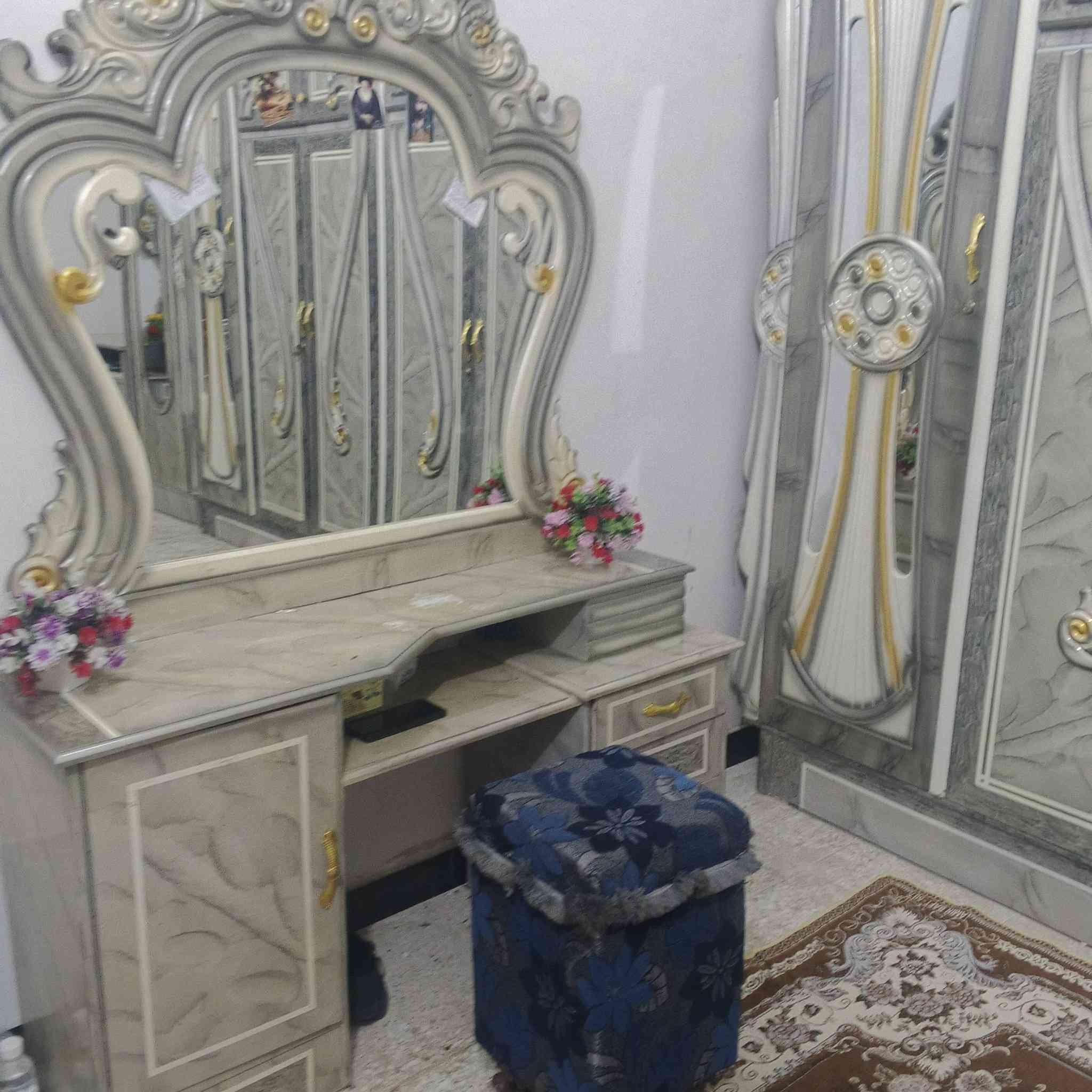 غرفة اخشاب عراقي للبيع شغل يخبل 8 قطع العنوان بغداد حي النصر حي دجلة سعر مليون250 الف رقم *********** متواجد واتساب
