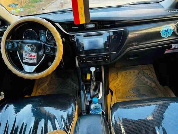 السلام عليكم 
سياره كورلا 2017  سياره بسمي   صفه seسياره مكفوله كفاله. ضررها بس دعاميه.  تخم تاير صدر مكينه  تبريد تدفئه. كله مكفول  وسياره نضيفه بمعنى الكلمة باقي الاستفسار على الرقم التالي. ***********
