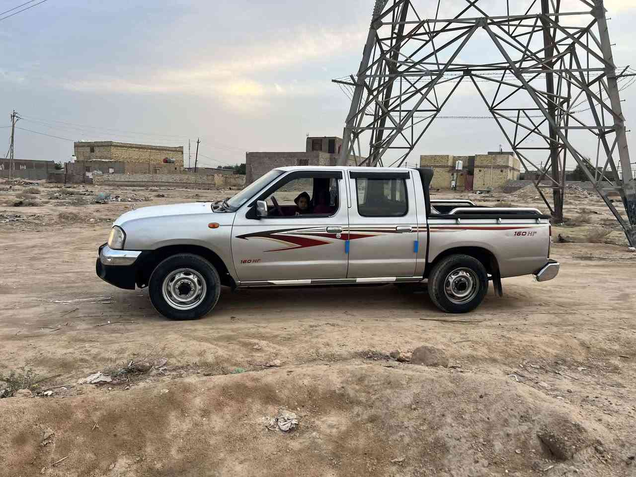 السلام عليكم سياره نيسان 2009بليته زركه سعودي  رقم انبار مشروع وطني رقم مميز مكينه كير حداديه مكفولات تبريد شغتل جام كهربائي  مكفوله من الضربه ول تبديل شواصي تكم كله مكفوله 
اداخل احمر داخله جديد السعر 113او بيه مجال المكان النجف رقم ا***********
