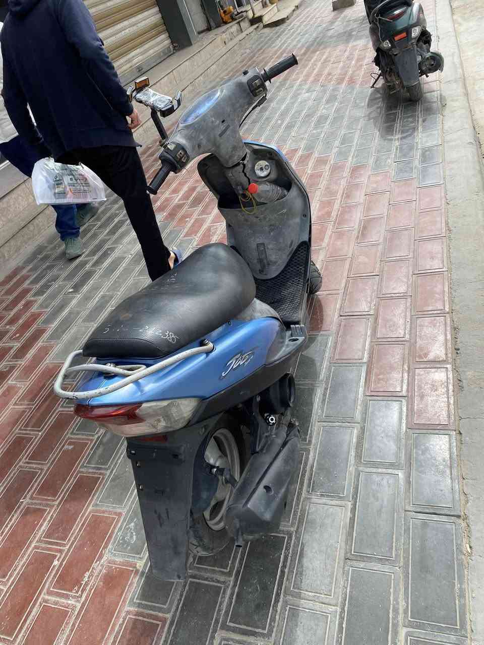 ماكس منغولي وصل معرض 
دراجة كاملة مكملة ربع مذب عليها نكره سلف كل نقص مبيها 
مفتوحة مره واحد وبشرط اكفلك دراجة سنه كاملة 
سعرها ٦٥٠ وبيها مجالللل 
مكاني كربلاءالجمعية
***********
