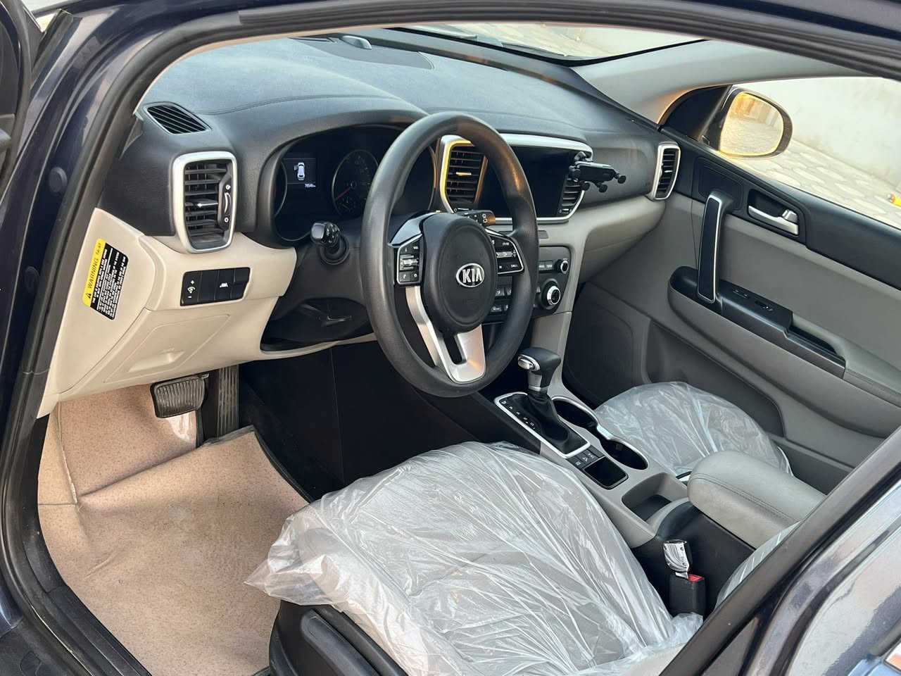 للبيع سبورتج 22 وارد امريكي
صور الحادث موجودة بدون دواخل 
كير محرك تبريد صدر خير من الله 
سيارة كلش نظيفة 
سعر مناسب 169 بيها مجال 
مكاني بغداد الدورة 
***********
