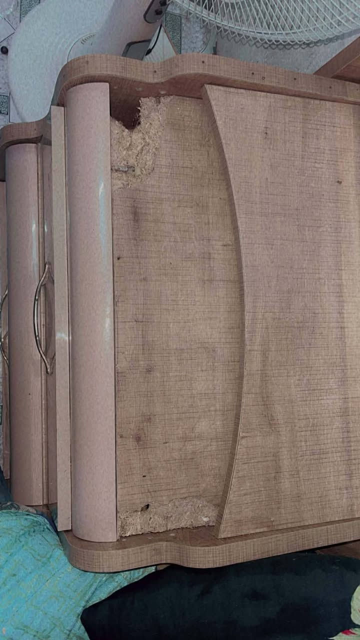 سلام عليكم
غرفه تركيه  ثقيل ٨ قطع 
سعر مليون و١٠٠


**إذا كنت صاحب هذا الإعلان وتريد حذفه لأي سبب، رجاءا أرسل رسالة إلى الدعم الفني**