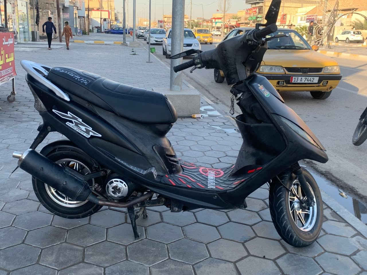 السلام عليكم اخوان الدراجه لل بيع السعر 550 وبيهه مجال الدراجه مبدله ولفات وعوزهه باتري بس الدراجه

*********** نضيفه
