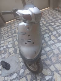 دراجه بطه  مكينه نضيفه شلعه ومعدل  كهبائيات كامله نقصهه باتري  سعر 190...