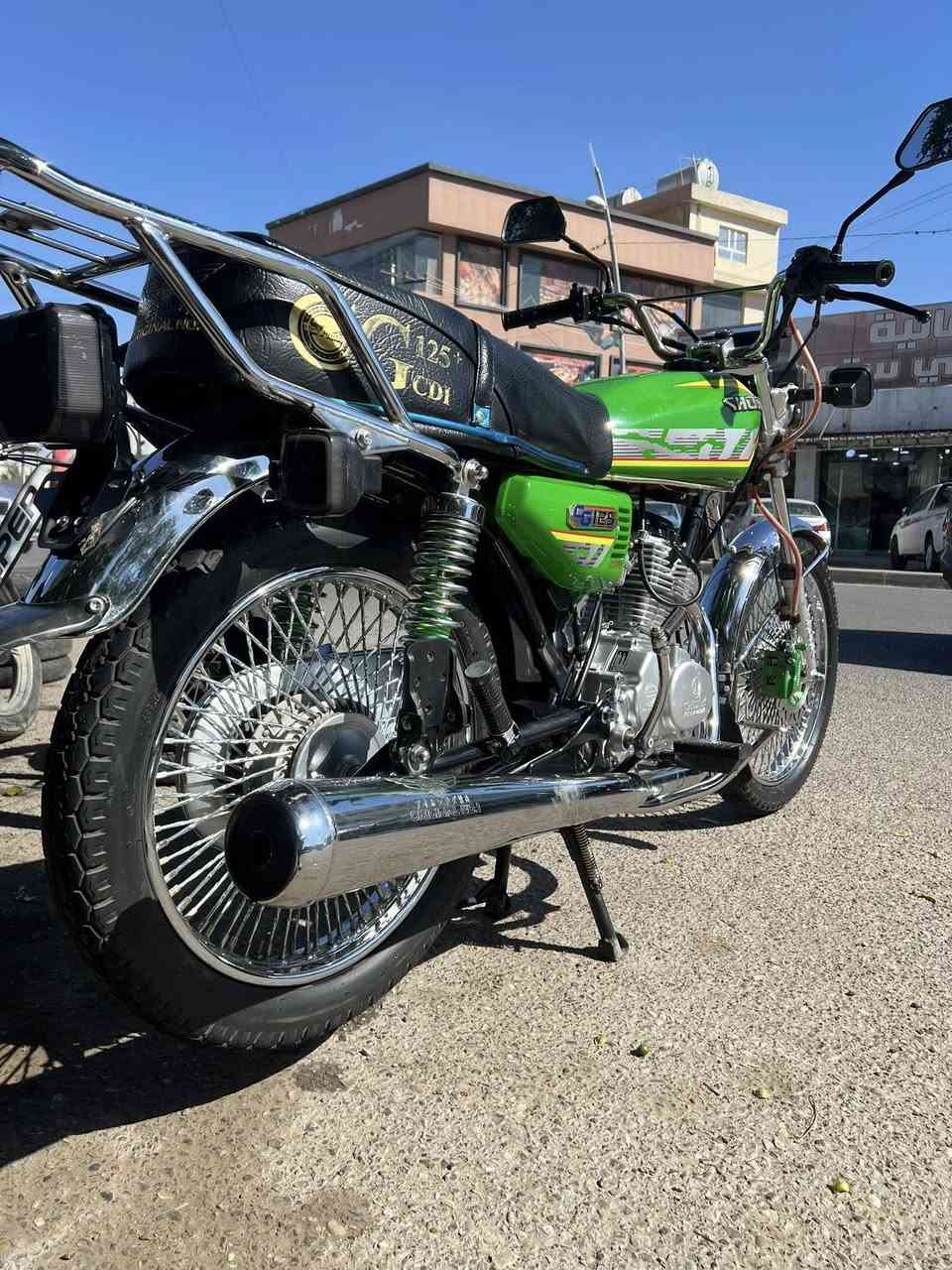 السلام عليكم دراجة للبيع سولنك 4 كير مديل 2025 دراجة مناقصه برغي واحد كامل مكمل منفيس موجود وياها ٤ سويجات بلادي كله على بلاد دراجة كل شي شغاله بي  سعرها مناسب 730 وبي مجال للطيبين ***********
