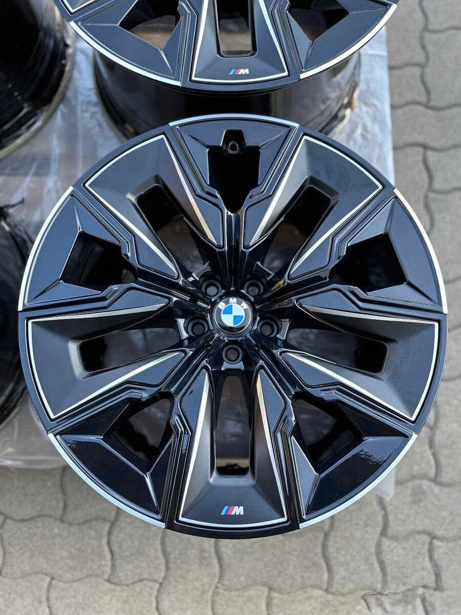 سلام عليكم
ويل بيئم 

موجودة 

حجم20

موديل 2025

مال بيئم موديل جديد 

BMW  

مال بيئم موديل جديد 2025

ويل جديد 

تايرات جديد 

***********

اسعار دذلى واتساب***********
