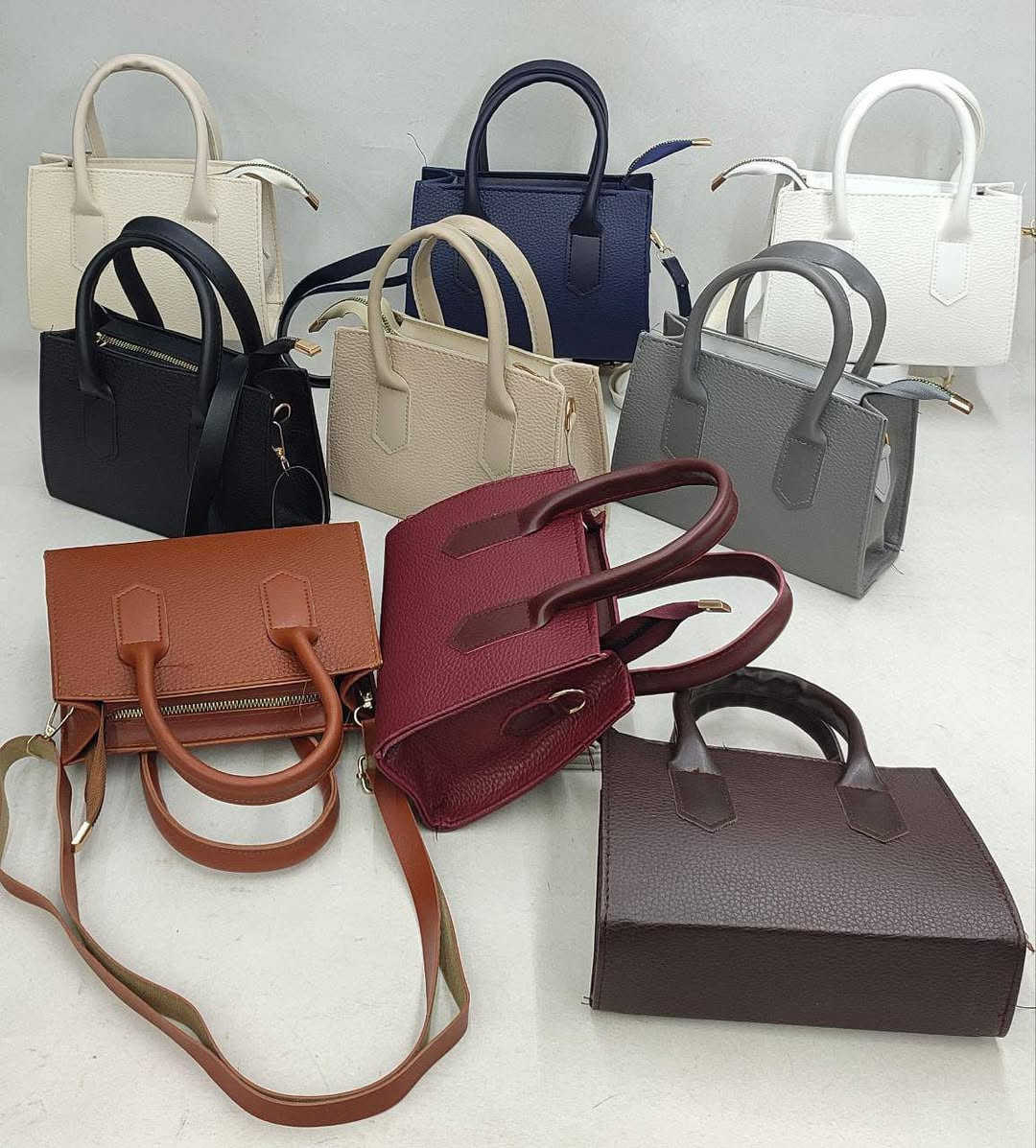 حقائب نسائية... 😍🎒 بأحجام و ألوان مختلفة...🤩♥️
ذات جودة عالية وبأسعار تنافسية و معقولة جمله أقل كمية50حبة📦

للاستفسار ‏تابع قناة Abdul Latif Al-Issa Tradi في واتساب: للحقائب 👜🎒 https://whatsapp.com/channel/0029VbCVM3wK0IBgDCZTu520


**إذا كنت صاحب هذا الإعلان وتريد حذفه لأي سبب، رجاءا أرسل رسالة إلى الدعم الفني**