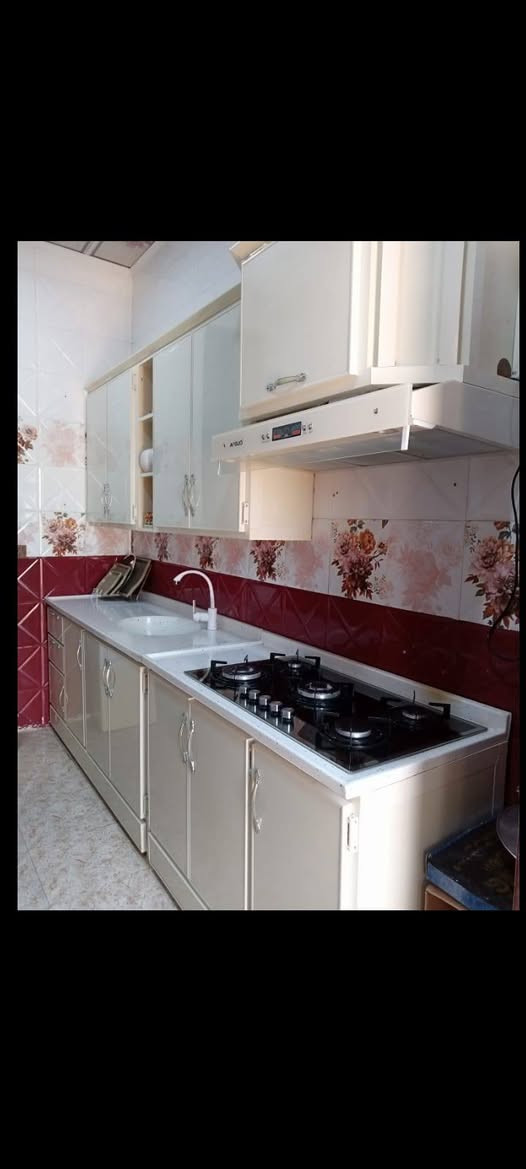 مشتمل للبيع 125متر طابو صرف ( السعر ١١٥ مليون )
بابل حي الجزائر منطقة البو عجاج خلف محطة الوقود 
المساحة ١٢٥ متر الواجهة ٦.٢٥
يحتوي 
غرفه نوم 
استقبال 
هول +مطبخ 
مجموعة صحية داخلية وخارجية 
عرض الشارع 10متر تبليط 
يبعد عن المدارس 100 متر 
السعر ١١٥ مليون قابل للتفاوض 
للاستفسار الاتصال 
***********
***********
مكتب عقارات أبراج بابل 
عنوان المكتب بابل حي الجزائر مقابل الجسر الدولي
