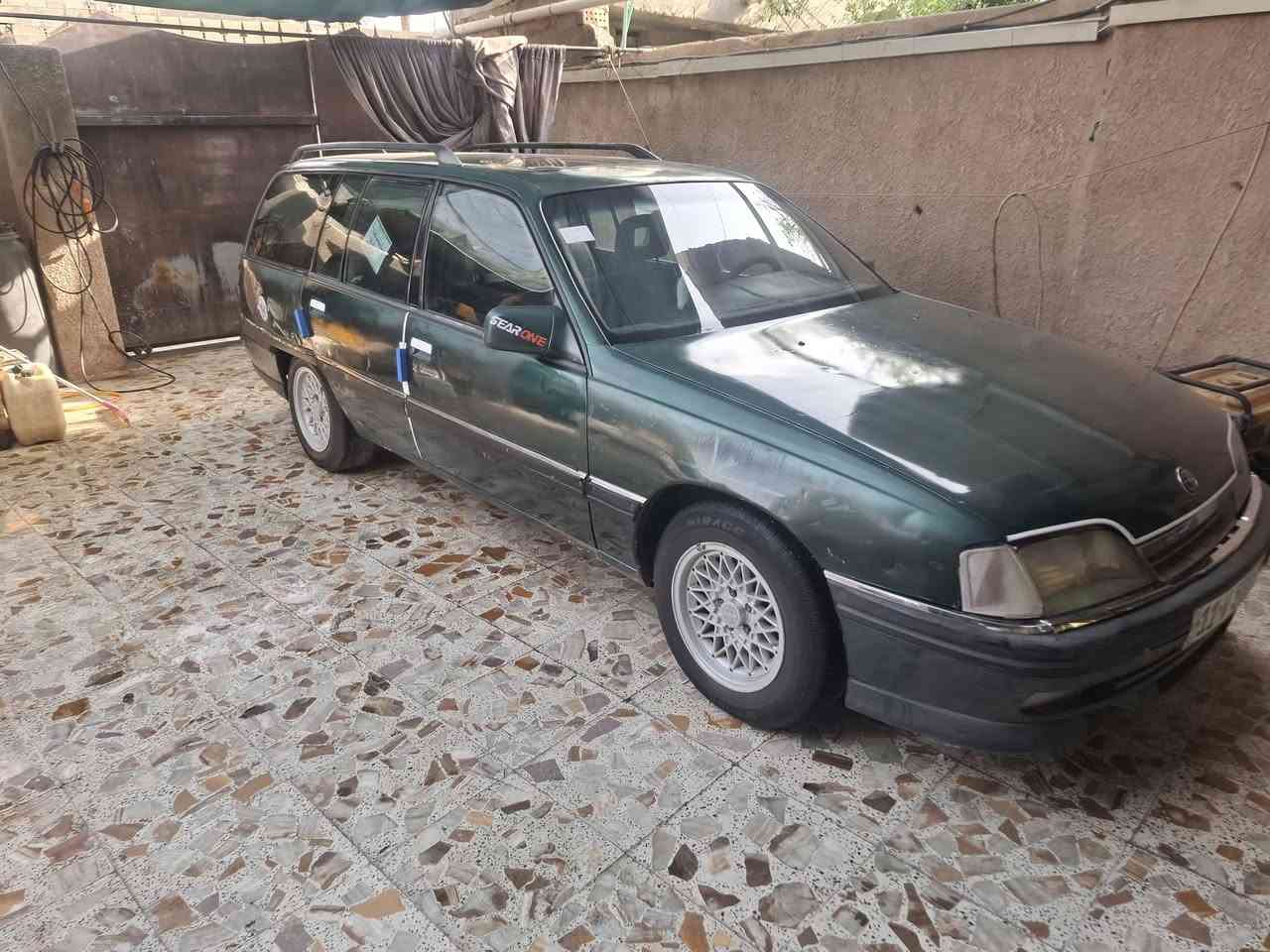 سلام عليكم من رخصت مدير الكروب اوبل اوميكا ستيشن رقم بغداد انكليزي موديل ٩٣ مكينه الفين كير عادي تخم تاير جديد ويل كب سياره حلوه  اي نقص ما بيها سياره احلى من صوره 
السعر ٣٢ عنون بابل الإسكندرية رقم الهاتف *********** ***********
