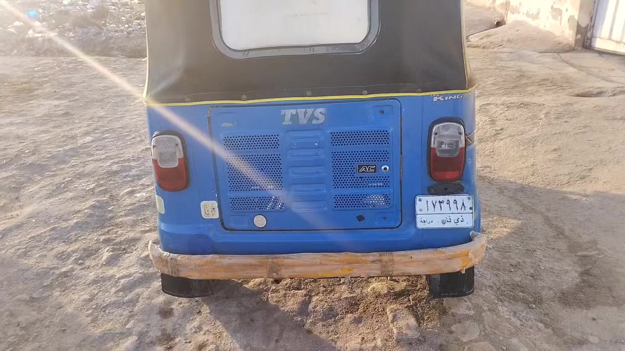 سلام عليكم تكتك للبيع موديل 21بشهر 5قضاء نصر محرك كارتون عله سحك كهربائيات جاهزه وتخم تاير جديد السعر خاص  الاستفسار ***********
