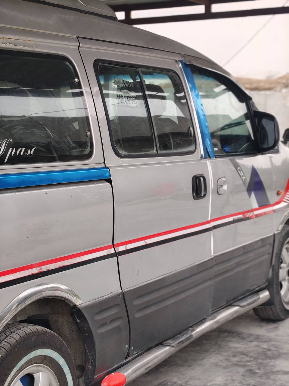 سلام عليكم ستاركس 2007 للبيع مستعجل مكفوله عده كبريسر تبريد والباقي كفاله محرك صدر شواصي تخم تاير كهربائيات كله شغاله رقم بغداد تحويل ثاني يوم المكان المشاهده السعر 90 وبيه مجال بسيط رقم الهاتف ***********
