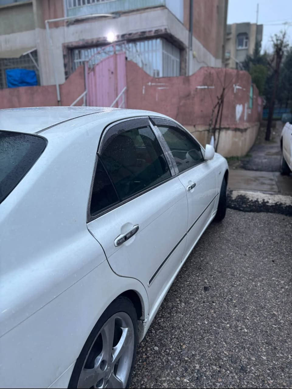 تۆیۆتا کراون ئەسلیت athlete 2006
سوکان کارەبا
دوو کوشن کارەبا
بەسمە ڕەساسی
ئاوێنە کارەبا و شەفت
گەرمی و ساردی بە شەرت 
گێڕ و مەکینە بە شەرت
ماڵی مەدەنی بە شەرت السليمانية, العراق


**إذا كنت صاحب هذا الإعلان وتريد حذفه لأي سبب، رجاءا أرسل رسالة إلى الدعم الفني**