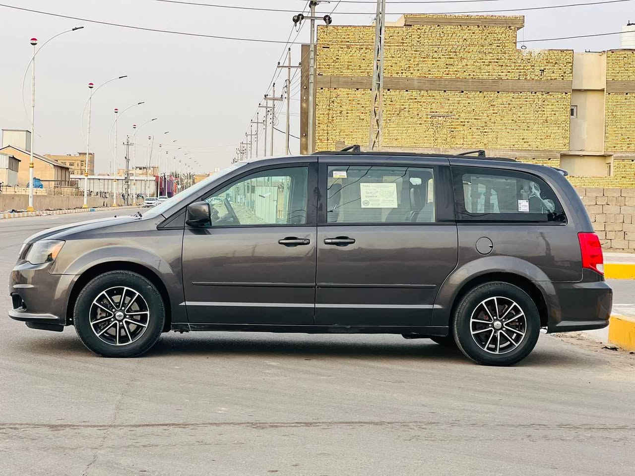 سلام عليكم دوج كرفان 2019 حره تحويل ثاني يوم وارد امريكي بيه باب امبدل ورشات صبغ ابيعك حزام مكفوله من ضربه قويه وتجيه وصبغ عام وشواصي والغود كفاله فول مواصفات كشن كهربائي جلد 7راكب 3قطع تبريد  6سلندر بيان كهربائيه جهتين بردات  جنطه شفط فول وجاهز الخير مكينه كير تبريد حداده مكان سياره الناصريه السعر 133وبيه مجال بسيط 

الرقم*********** Singapore
