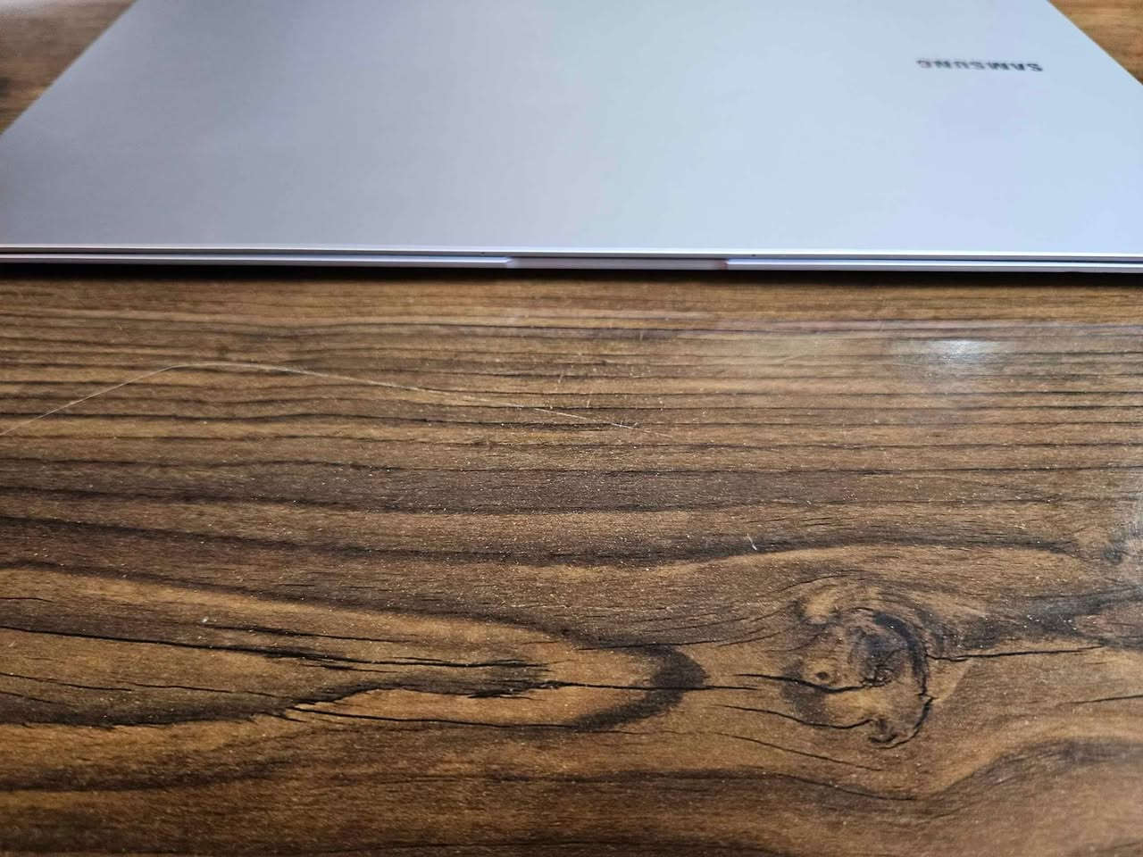 Samsung galaxy book 2 pro 360 الابتوب مستعمل قليل جدا ايام فقط نظافة الجهاز 
الشاشة لمس و تدعم اي قلم من سامسونج و تتحول لنظام التاب الابتوب تربط مع أي جهاز سامسونج تاب او مبايل او اي جهاز نظافة الجهاز مثل ما موضع بالصور بيها فطر بل شاشة مو واضح و ما يأثر على اي شي معالج i7 جيل 12 و رام 16 شاشة 15.6 وياها قلم مواصفاتها عالي و نزلت بسعر مليونين و 200 سعرها 780 و بيها مجال  مكاني بغداد شارع فلسطين بغداد, العراق


**إذا كنت صاحب هذا الإعلان وتريد حذفه لأي سبب، رجاءا أرسل رسالة إلى الدعم الفني**