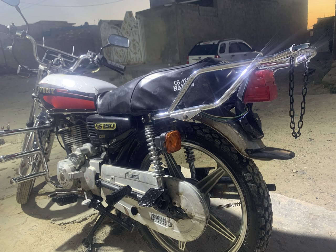 سلام عليكم اخوان أيراني نضيف كلش نكرة سلف اتروح وين ما تريد سعر 325 او بي مجال (***********
