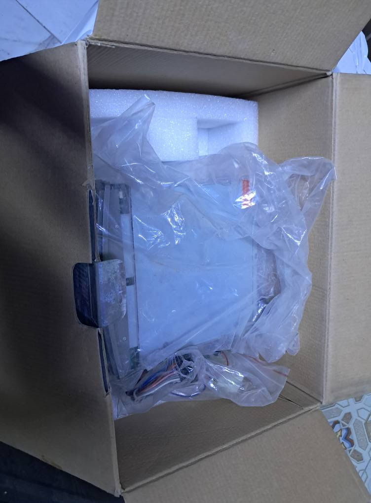 وصلت شاشات ستا ركس الاصليه بدون ماتلغي اي شي ولاتحور جيب وشد المواصفات 
ديفيدي 
انترنت اندرويد
راديو 
بلوتوث 
تحكم س
كاميرا خلفي
بدون اي تحوير فيش جيب وشد سعر ٨٠ الف فقط 
***********
