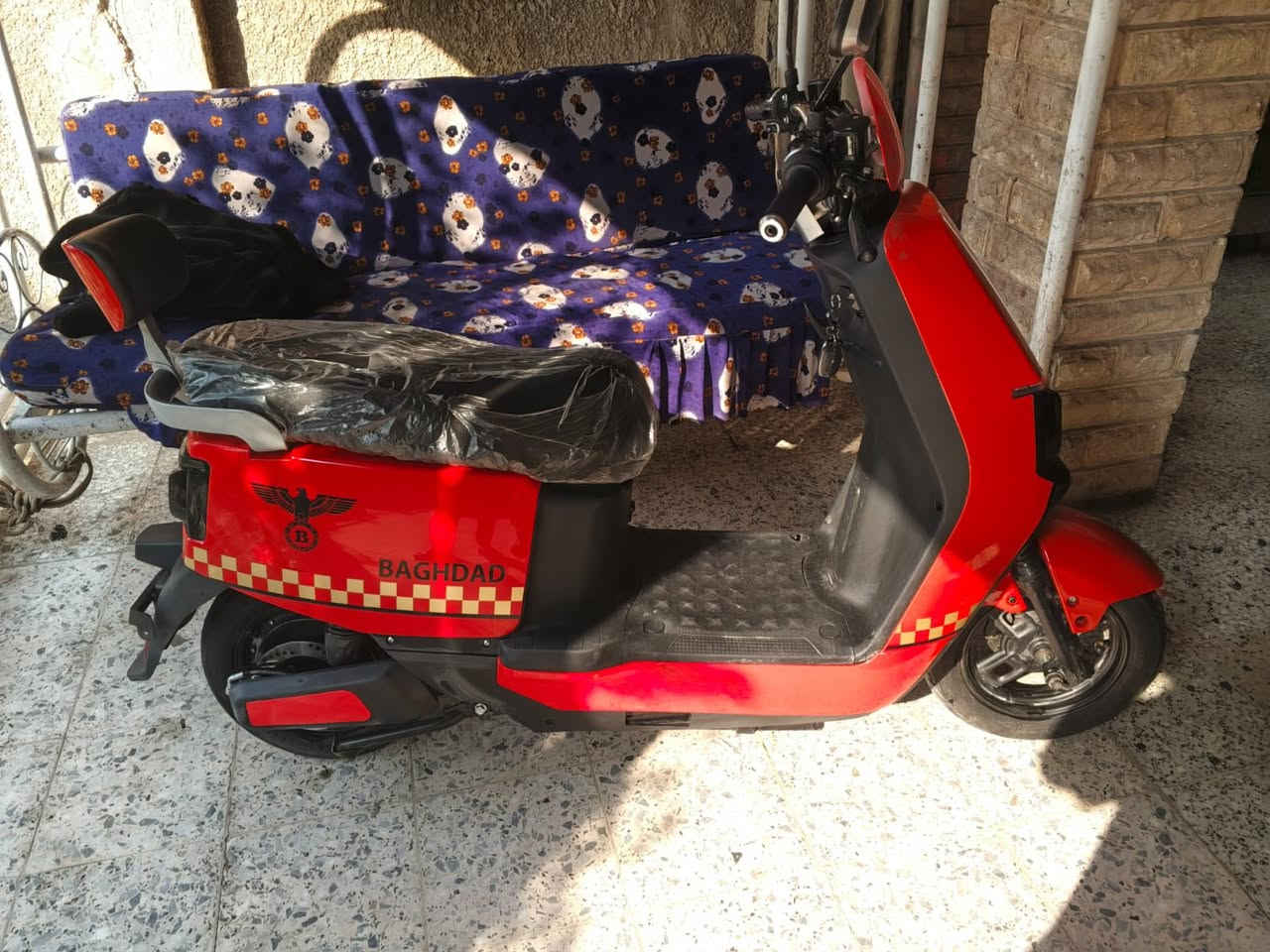 سلام عليكم دراجه لبيع بوليس شحن شركه بغداد سته بطاريات مشيه 40كيلو ملف 2000مكان بغداد حي اور سعر 700 وبيه مجال رقم هاتف ***********
