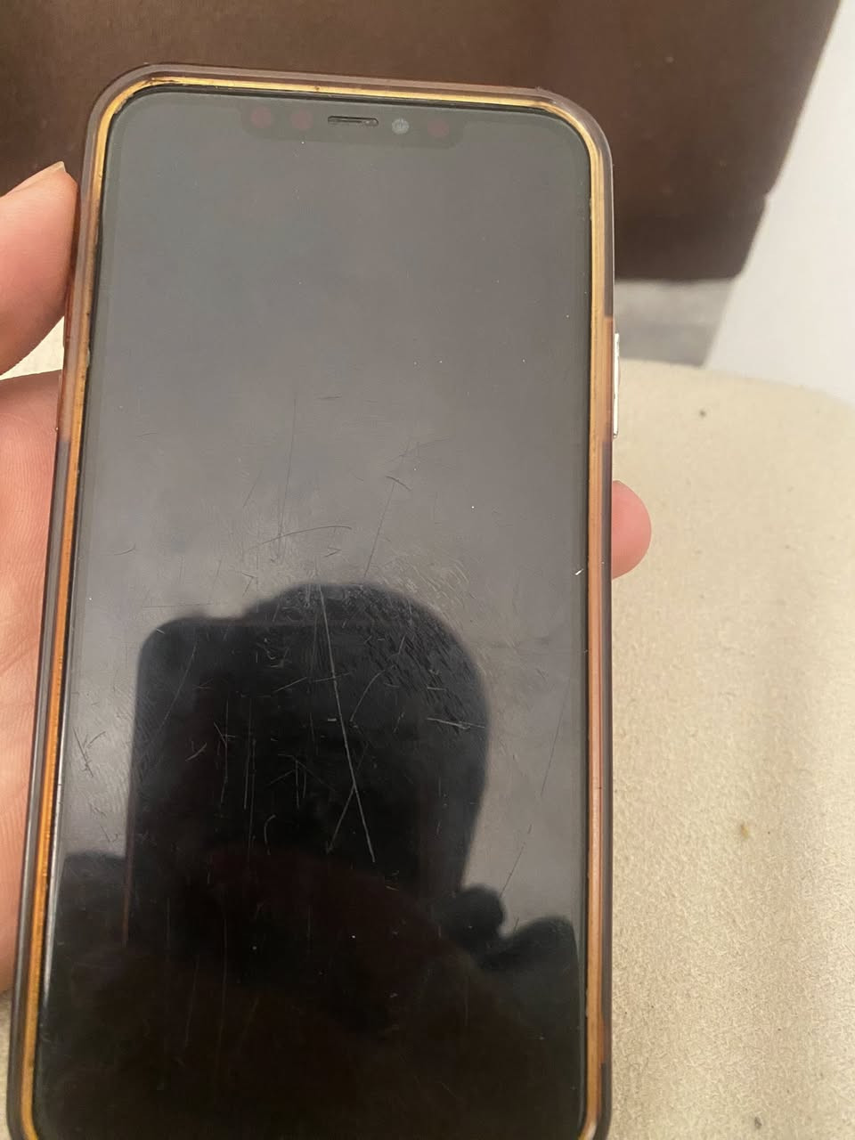 سلام عليكم ايفون ١١برو ماكس بطاريه ٧٥ جهاز كلشي ما مبدل بي كل شغاله جهاز كدام عينك السعر 250وبي مجال ***********
