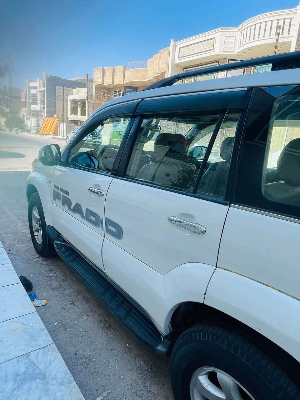 برادو 2007 مكينة 6 سلندر المرغوب تخم تاير حدادية وتبريد وتدفئة خير من الله كير ومكينة كفاله ضربتها وصبغ في الجالمغ الايمن وشوية ربع التكمة صبغ رقم بغداد بسمي دواخل جلد فئة VX سبير تعليك كير اوتوماتيك نضام دفع رباعي مكاني بغداد السعر 135$الرقم ***********
