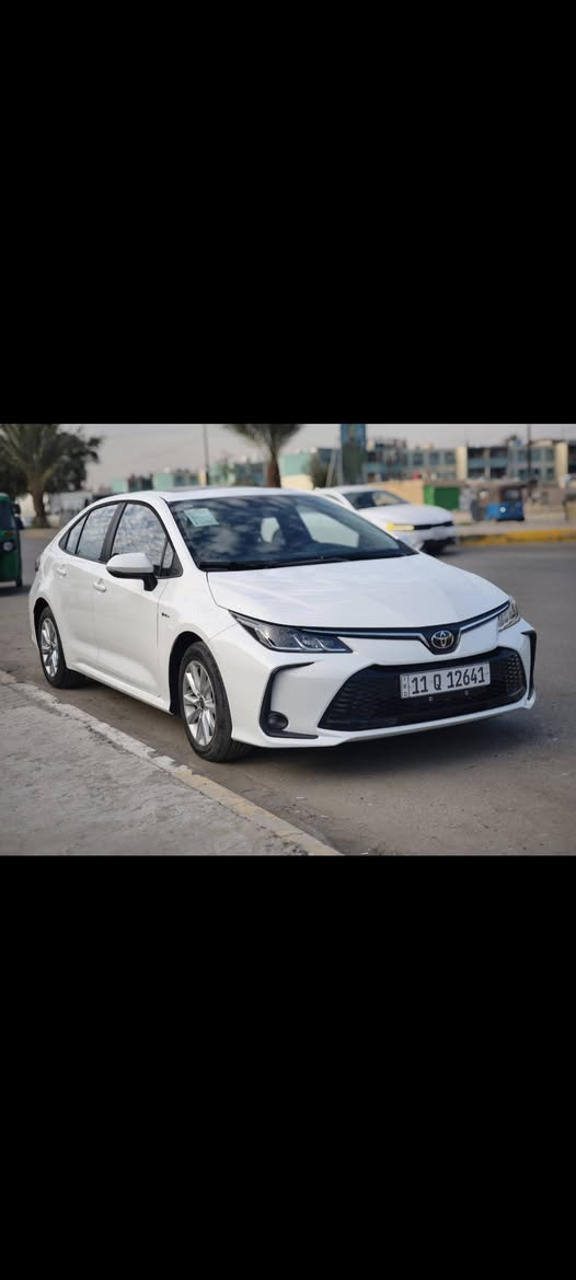 تويوتا كورلا 2025 الشكل الخليجي سيارة جديدة على وضع الشركة ماشية 4 آلاف
داخل جلد أسود🖤
محرك 1800 اقتصادي هايبرد 
شاشه وسطية 
كامره خلفيه 🎥
 بصمه هاند بريك
بصمة تشغيل 
فتحة سقف 
مواصفات اخرى 
ملاحظة السيارة مكفولة كفالة عامة للاستفسار الاتصال على الرقم ***********
