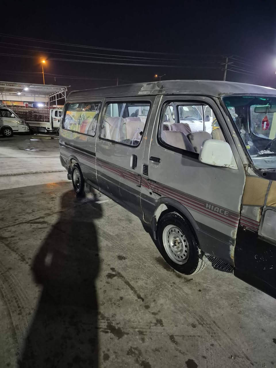 السلام عليكم سياره بولاكسه 2009 جير ومكينه ونجي بيها دخان تخم تاير السياره جاهزه دوشمه حلوه رقم الماني ديالى تحويل مصفره هيئه مرور عليها 700 عنوان بغداد رقم الهاتف *********** السعر ب 37 وبيها مجال
