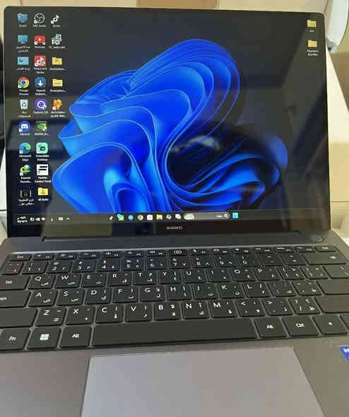 اللابتوب الانيق هواوي ميتبوك  14 - Huawei MateBook
لابتوب من الفئة العليا 
 اصلية مال اسواقنا لا بالة ولا مجدد مع الكارتون والشاحن الاصلي .. نظيف جدا عدا خدش بالظهر والصور حقيقية 
جودة تصنيع عالية 
-معالج انتل كور i7 الجيل 1165G7
 رام 16 GB
هارد 512 SSD 
-شاشة 14 لمس 2k
- منافذ متعددة تايب c وتايب A وHDMI 
-بصمة في زر التشغيل مع كامير مخفية بالكيبورد
خفيفة وزن 1.4 كغم
شحن سريع 65w
- ويندوز 11 اصلي

السعر 750 الف 
واتس ***********

Processor: 11th Gen Intel Core i7-1165G7Graphics: Intel Iris Xe GraphicsMemory: 16 GB  3200MHz RAMStorage: 512 GB NVMe PCIe SSDDisplay: 14-inch IPS touchscreen with \(2160\times 1440\) resolutionOperating System: Windows 10 HomeConnectivity: Wi-Fi 6 (802.11ax), Bluetooth 5.1Ports: Includes a full-featured USB-C portAdditional features: Fingerprint Power Button, HUAWEI Free Touch with a built-in Huawei Share tag, and a backlit keyboard
