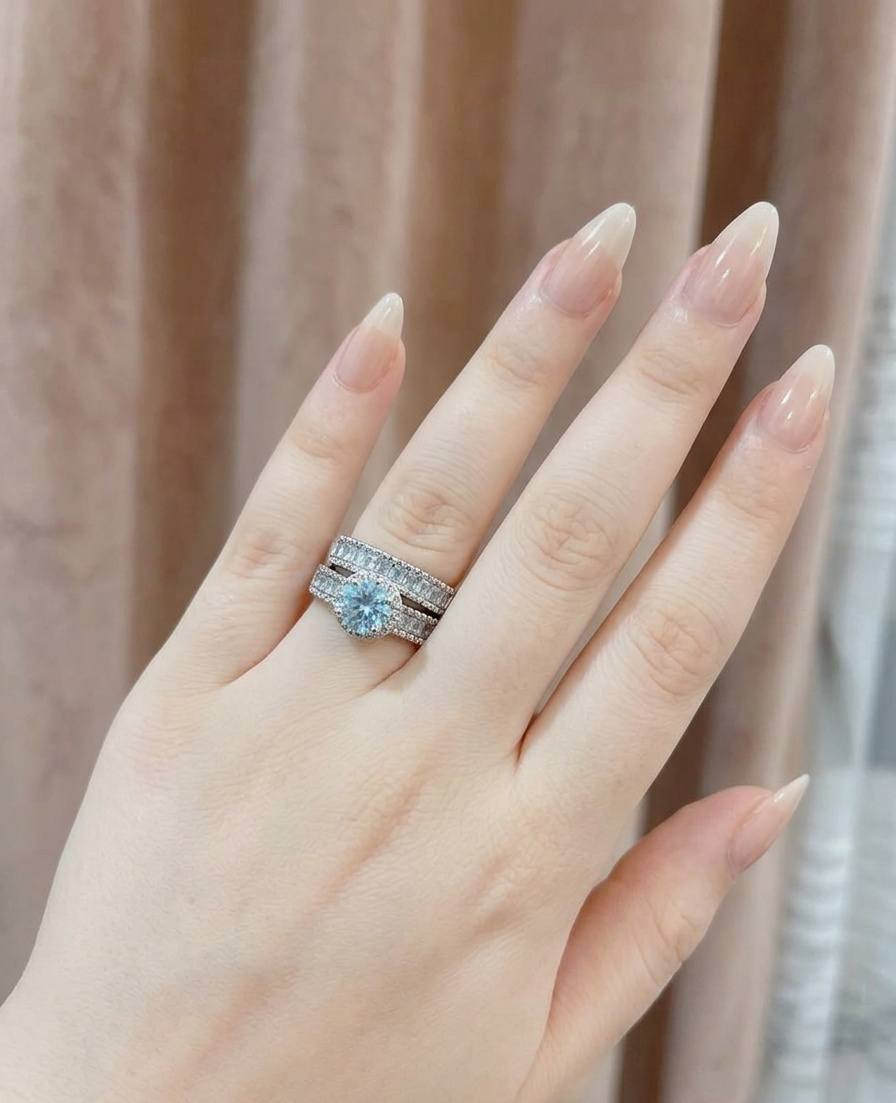 15 الف
محبس  وحلقة قطعة تاخذ القلب 💍💙


**إذا كنت صاحب هذا الإعلان وتريد حذفه لأي سبب، رجاءا أرسل رسالة إلى الدعم الفني**