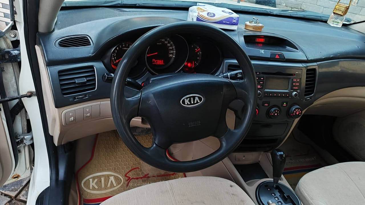 يا الله للبيع ابتيمه ٩خليجي رقم نجف انكليزي سنويه جديده تحويل مباشر جاهزه محرك كير تبريد حداديه تخم تاير كله جديد بيه صبغ عام مكانه الناصرية الغراف السعر ٨٥ وبيه مجال شراي اتصل ماكو خاص ***********
