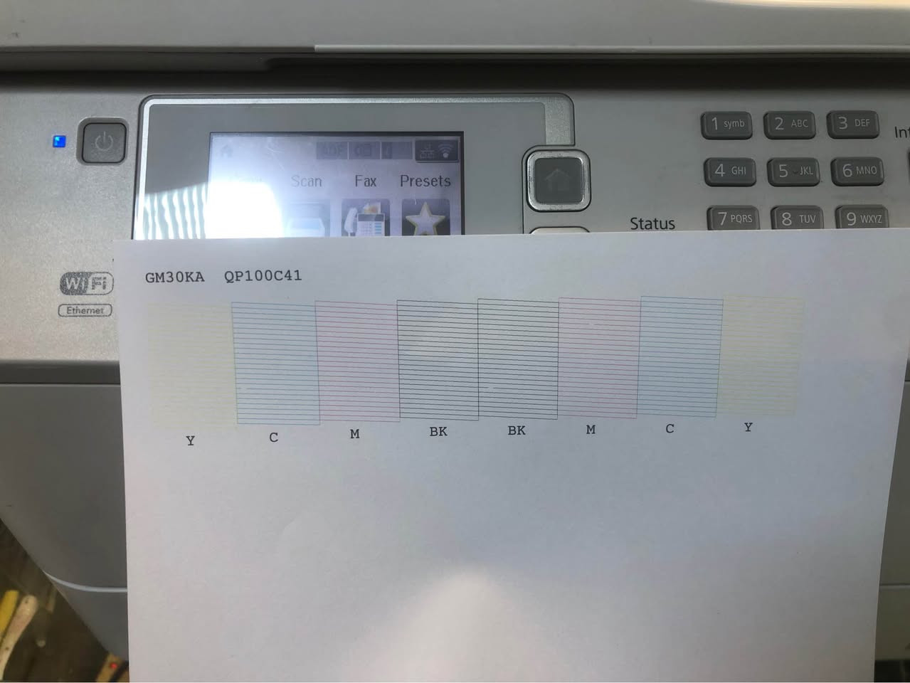 ابسون 5620  
طابعه واي فاي 
شاشه لمس 
وجهين  
تسحب جميع انواع الورق السميك الخاص بالصور 
الفوتو
طابعه نضيفه  وصورتها كلش حلوه  وهيدها نضيف 
تسحب 20 نسخه بالدقيقة طابعه عمليه  وحلوه 
((((((((ملاحظه )))))))(
مجر الورق الي جوه مرات يسحب مرات نايسحب   اما مدخل الورق الفوك شغال 100‎%‎ Singapore


**إذا كنت صاحب هذا الإعلان وتريد حذفه لأي سبب، رجاءا أرسل رسالة إلى الدعم الفني**