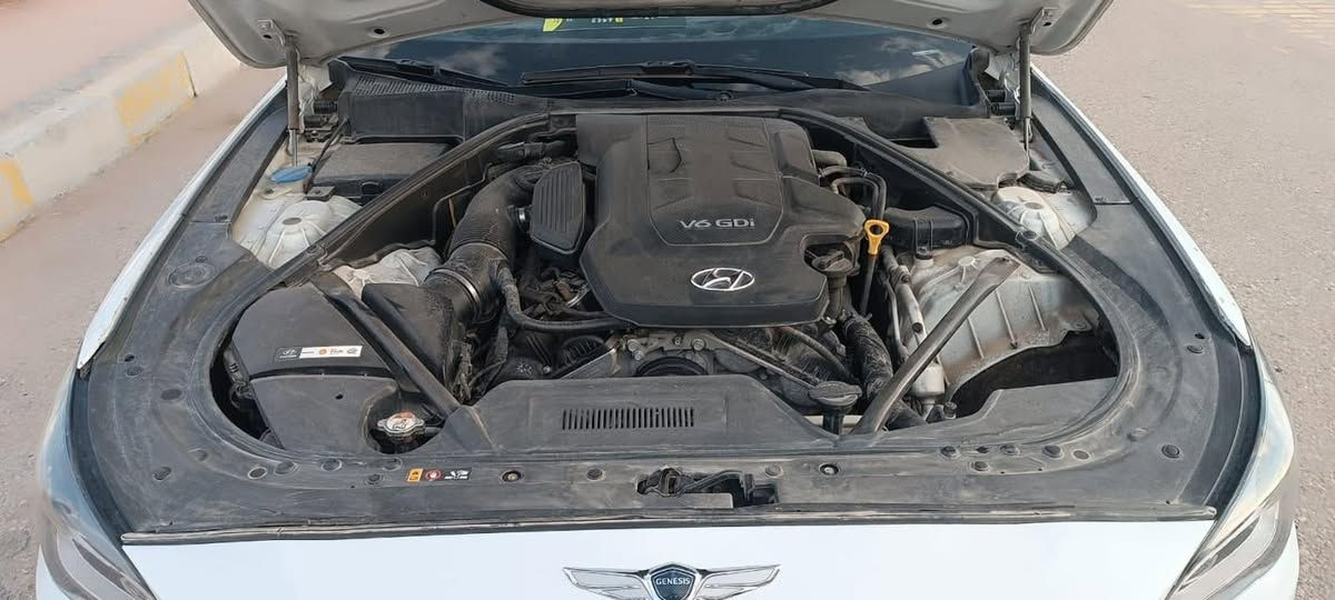 جينسز موديل ٢٠١٥
فول مواصفات 
حادث خفيف جدا بس بنيد. مع تقسيم الباب 
رقم بغداد انكليزي 
مكاني ميسان 
سعرهه ١٦٠ مجال بسيط جدا جدا 
مكلف بالنشر بدون خاص رجاءا 

‪0 775 102 1108‬
