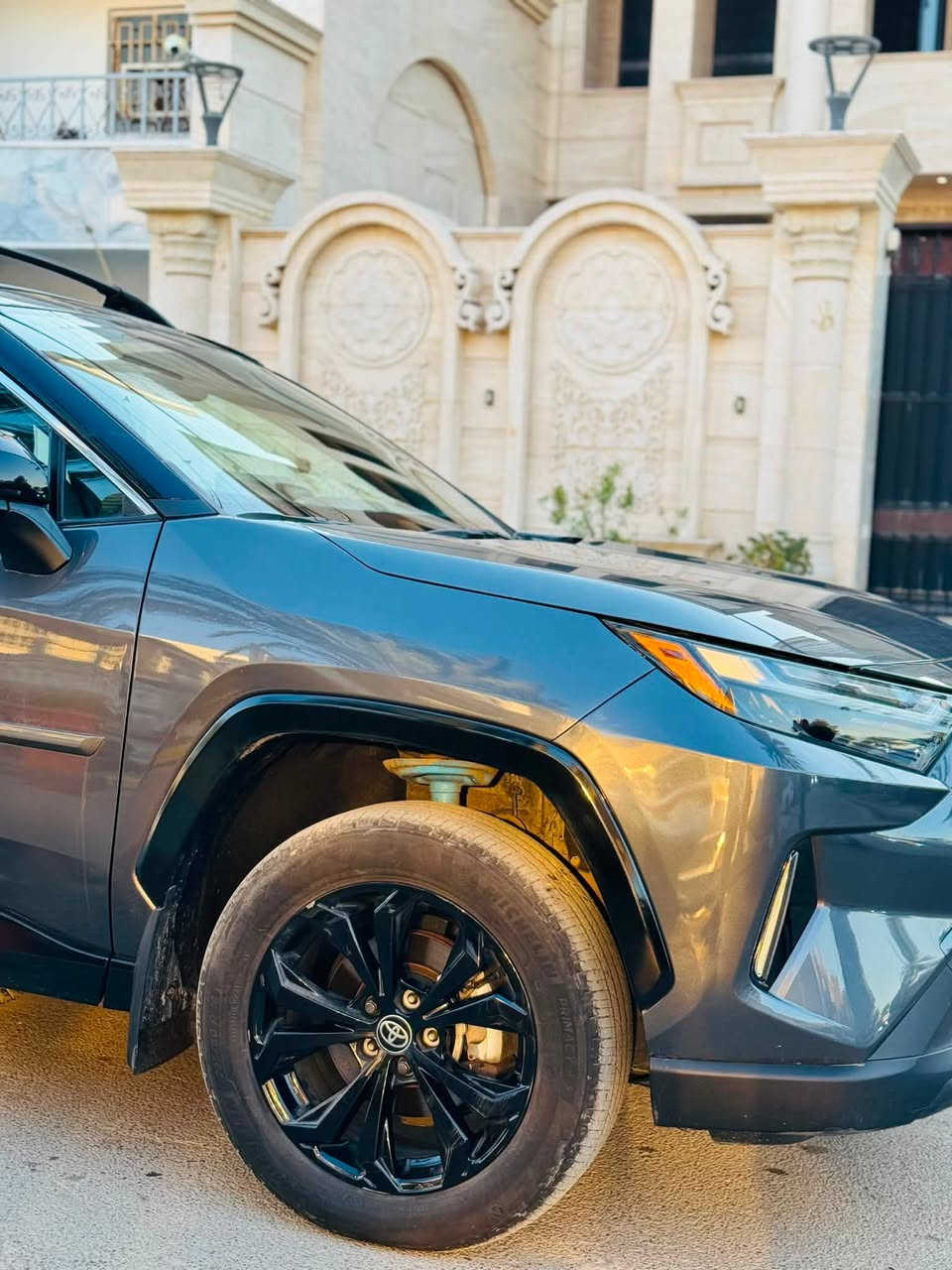 للبيع راف فور 2023  فئه XLE
بانزين محرك 2500 وارد امريكي ماشيه 44 الف ميل فقط
حادثها موضح قطعتين وبيهه وجاملغ توحيد لون
باتري جديد تخم تايرات جديد 
مواصفاتها:
٣ وضعيات قياده Normal, Echo, Sport  
 📍بصمه ودخول ذكي
📍ويل ١٩
📍تدفئه سترين
📍رادارات جانبيه ( نقطه عمياء )
📍رادار امامي (تحديد مسار )
📍اوتو هولد
📍اوتو ستوب
📍دخول ذكي   
📍فتحه سقف سلايد
📍كامره خلفيه
📍داخل بيجي 
📍باب الصندوك كهرباء
📍كشنات كهرباء
📍تبريد قطعتين
📍تحكمات سترين
📍هاند بريك بصمه
📍مثبت سرعه تفاعليAdaptive Cruise Control
 مكان السياره بغداد 
📌السياره حلوه ونظيفه ومابيها اي نقص بلعافيه على الياخذها
السعر 208 وبيهه مجال
للتواصل ***********
