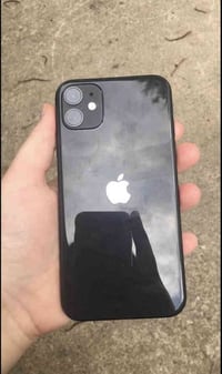 ايفون ١١ ذاكره١٢٨ بطاريه 82 كفاله عامه شرط نفخ وشرط لحاسبه وضد لماء 07...