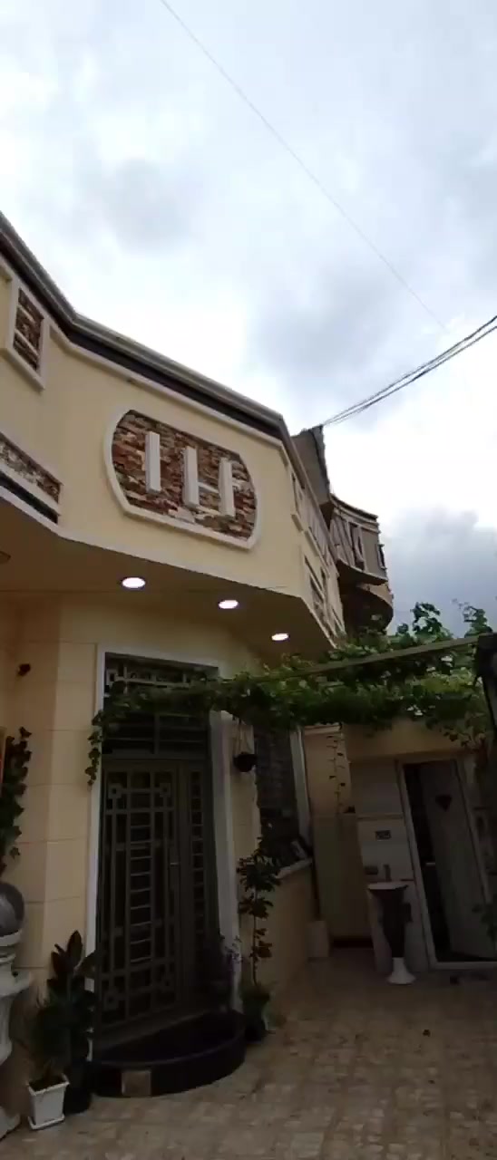 للبيع
بيت 200 متر ، مدينة الإنتصار قرب الراشدية، شارع الخيّاط ، بيت ركن ، طابو صرف سند 25 زراعي ، مواصفات البيت ، كراج، إستقبال ، هول ومطبخ ، 2 ترك ، صحيات خارجية وداخلية، غرفتين نوم بالطابق الاول، الطابق الثاني يحتوي على غرفة نوم ، حمام، هول وسطح ، السعر مع الاثاث 175 
ً 
للإتصال ***********
