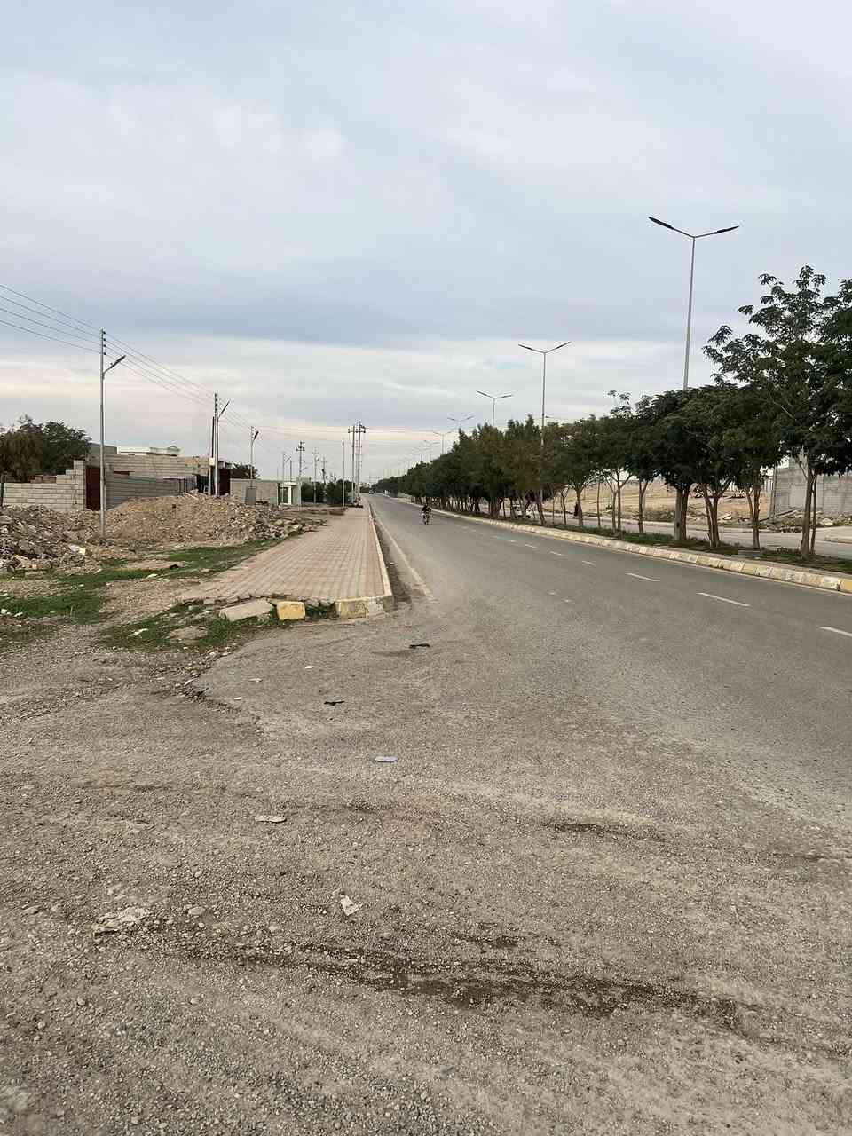 بموقع مميز ✅
دوانم عدد ٤ للبيع 
قرب نهر السعدية
خلف جامع زمزم
الوجه ٥٠ والنزال ٢٠٠
شارعهن فرع مقابل بانزين خانه عدنان عبدو 
للاستفسار
***********
