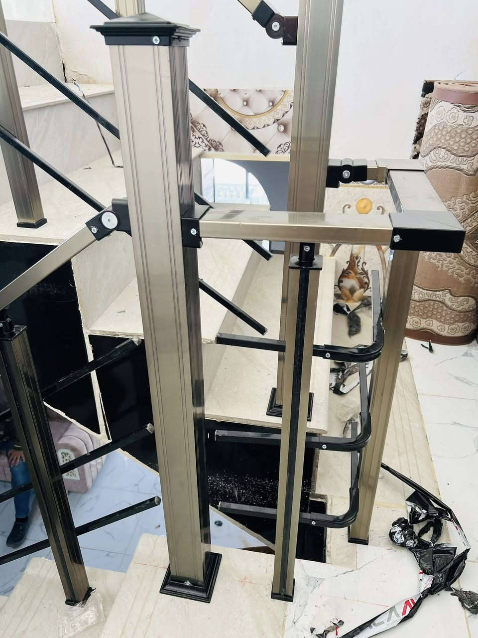 أعمالنا مستمرة ومتواصلة 😊⚒️🏠
جانب من أعمالنا  في ناحية العباسي في منزل الأستاذ سامي سليم ومبروك لأصحاب الدار🌹

تم تجهيز المنزل بمحجر درج  بوري مربع مواد تركية💯💯
❎السعر مناسب جداً
❎يتميز بالمتانة
❎مقاومة عالية ضد الصدأ

متوفر لدينا كل أنواع المحجرات بكافة الألوان والأشكال 
مربع ودائري وكذلك الجام والملكي
دقة وضمان في العمل والمواد
الأسعار مناسبة جداً وتنافسية. وبنظامي القسط والنقد
شعارنا الدقة والأتقان في العمل💪

للأستفسار
*********** 
 *********** واتساب
