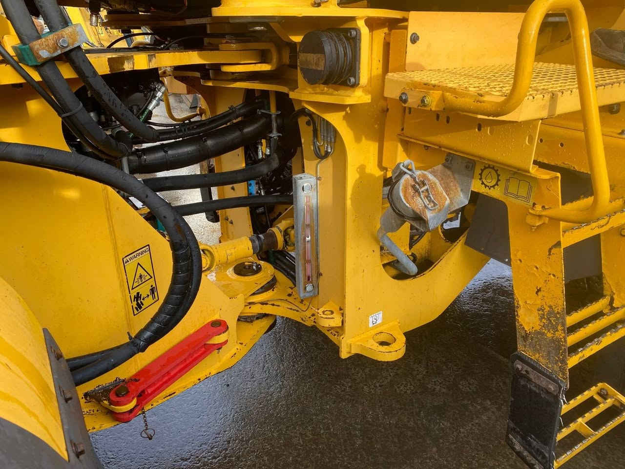 Volvo L90E
سنة الصنع 2002
ساعات العمل 3240 
ماركة المحرك Volvo D6D 
قوة المحرك 166 حصان
السعر 27 ألف دولار 
شامل كمرك ضريبة شحن 
مدة الوصول 25 يوم بعد الحجز


**إذا كنت صاحب هذا الإعلان وتريد حذفه لأي سبب، رجاءا أرسل رسالة إلى الدعم الفني**