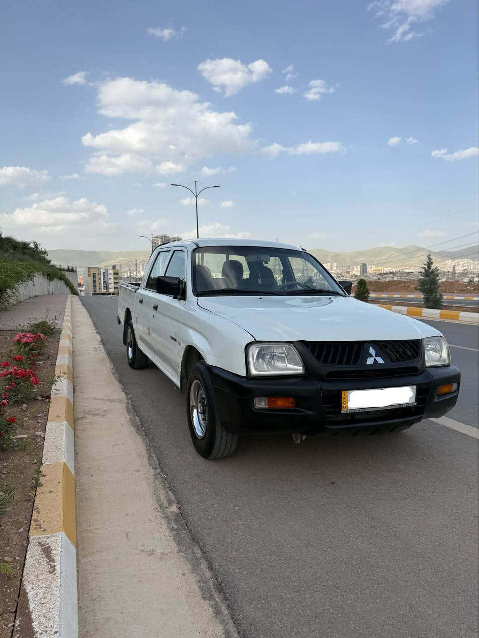 مستەربۆشی  پیکاب  
مۆدێل.   2005
بێ بۆیاخ  گێڕ و مەکینەی دەرەجەیەک بەشەرت 
مەکینەی تازەی لەسەرە  سوکان پاوەر زۆر تازەیە سەیارەکی جاهیزە بە زەمانی ١٠٠ فیتەر  حەی فرۆشم موشتەری نیت تێل مەکە  ناوی زۆر جوان و پاکوتە میزە سەیارەی ژێرخۆمە و سەنەوی تا ٢٠١٣ تازەیەو بەناوی خۆمەوەیە 
0772 506 1097 السليمانية, العراق
