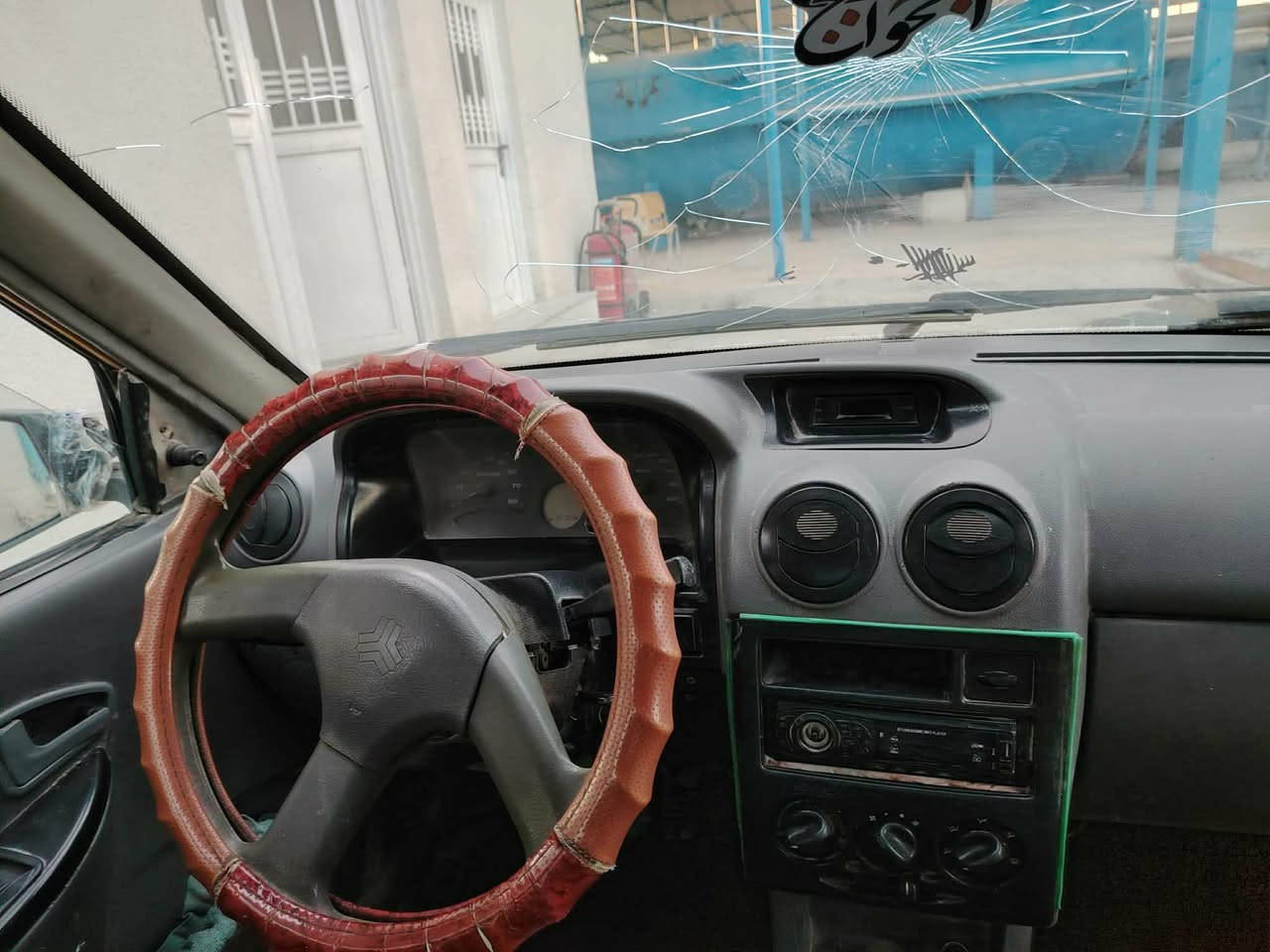 سلام،عليكم سايبه 12 للبيع مكان كربلاء ابيع كوم حديد رايدها 10 اوراق فقط مكاتبه اكفل سرقه وطلب عشائري سياره جاهزه مال خبزه كير محرك خير من الله للاستفسار
***********
