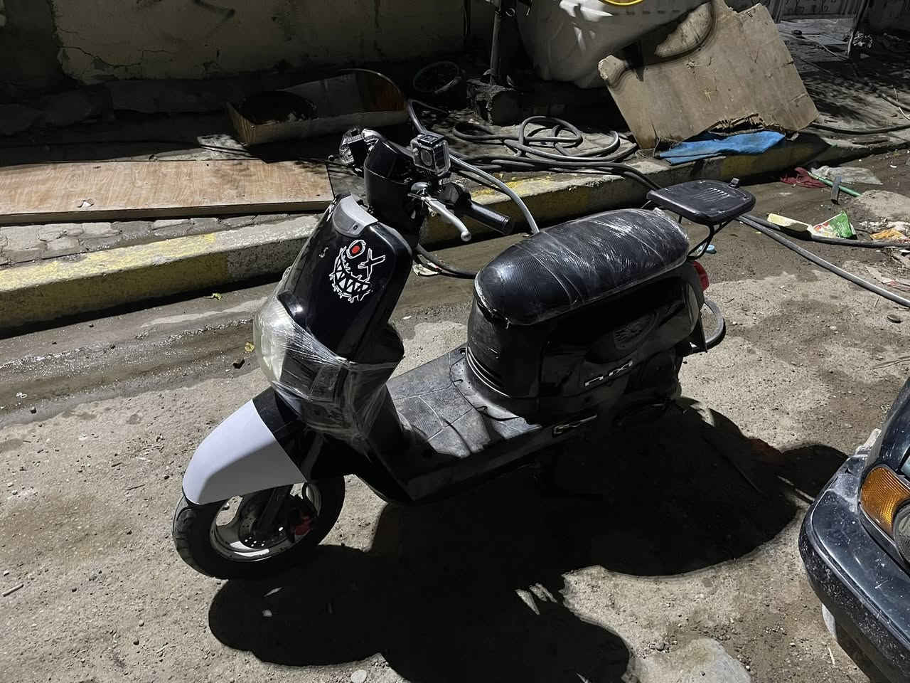 سلام عليكم ً.       البيع دراجه بوليس  أوراق كامله مكينه ما مفتوحه بلاديه مكفوله  سعر ٥٧٥وبيهً مجال شي بسيط مكاني بغداد المحموديه ***********واتساب 
***********تصال
