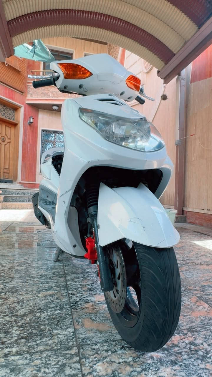 سلام عليكم سكنس للبيع فحل كابريتر دراجة مال رمبه وجناي مضمومه دراجه دراجة جديده كلش ونضيفه ومختمه ختم واحد بلاديه ومكينه بل ملح بعده دراجه مملعوب بيه ابد وتجي تفحص وجيب فيتريه وياك وفحص وجيك دراجه كفاله عامه من كلشي  وهاي صور موجوده ونضافته كدامكم 
مكان الدراجة بغداد الدورة شارع 60
ممتواجد عل فيس
رقم ***********
سعر 950وبيه مجال
