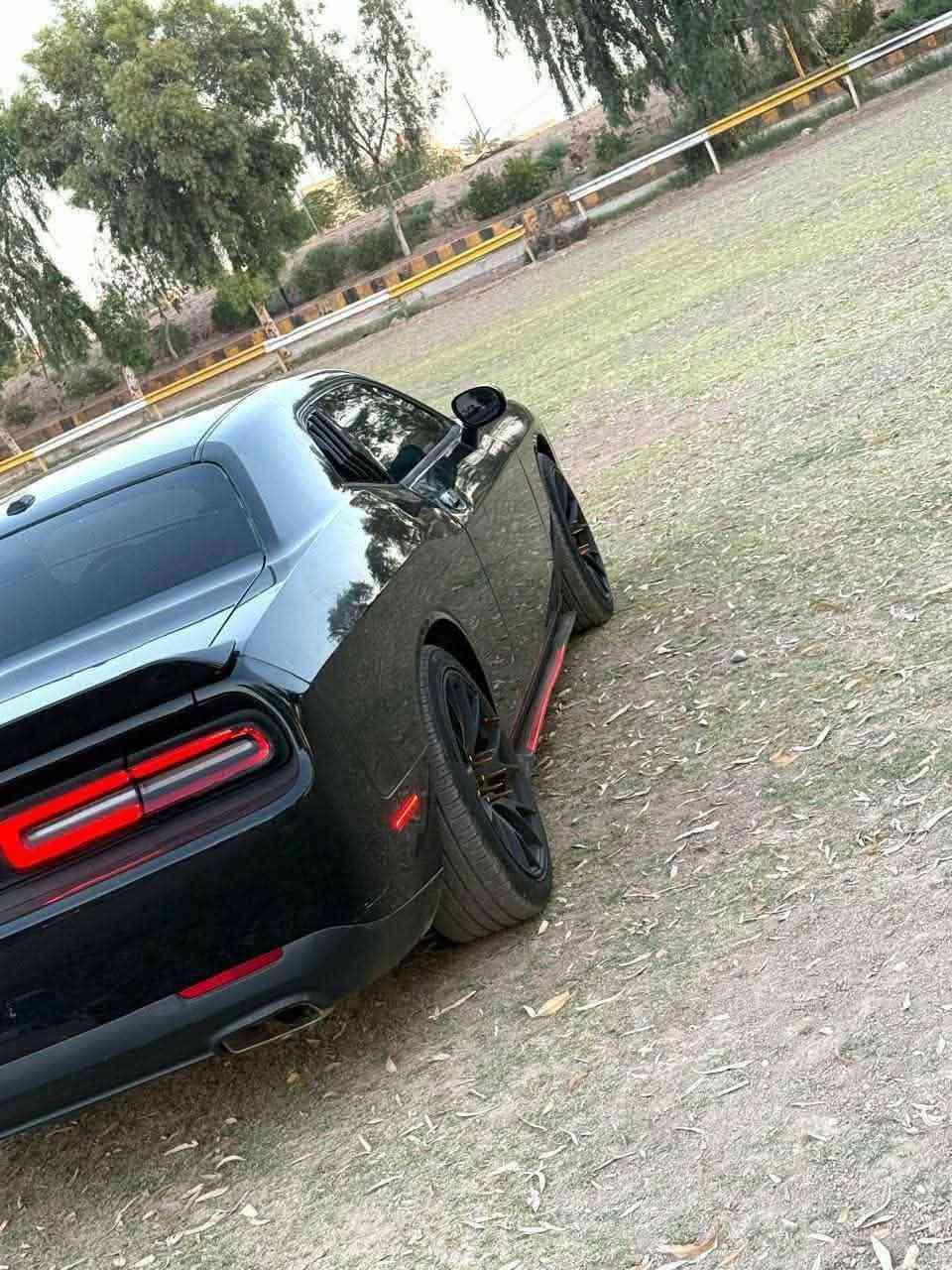 doje chalenger 2016
دوج 2016 sxt
بي ده عم و ليدراو 
مه كينه و گير به شه رته 
ته بريد ساردو گه رم  يش ده كات 
4 تاييه ي لوكي له سه ره 
ره قه م و سه نه وى بغداده به شه رتي ئه وه ليات 
كيشه ى نيه 
موس و براوه نيه  
سه قف و حيزام به شه رته 
88گه لا 
گورينه وه ش ئه كه م به اوباما سه روي 2015 
***********
***********
