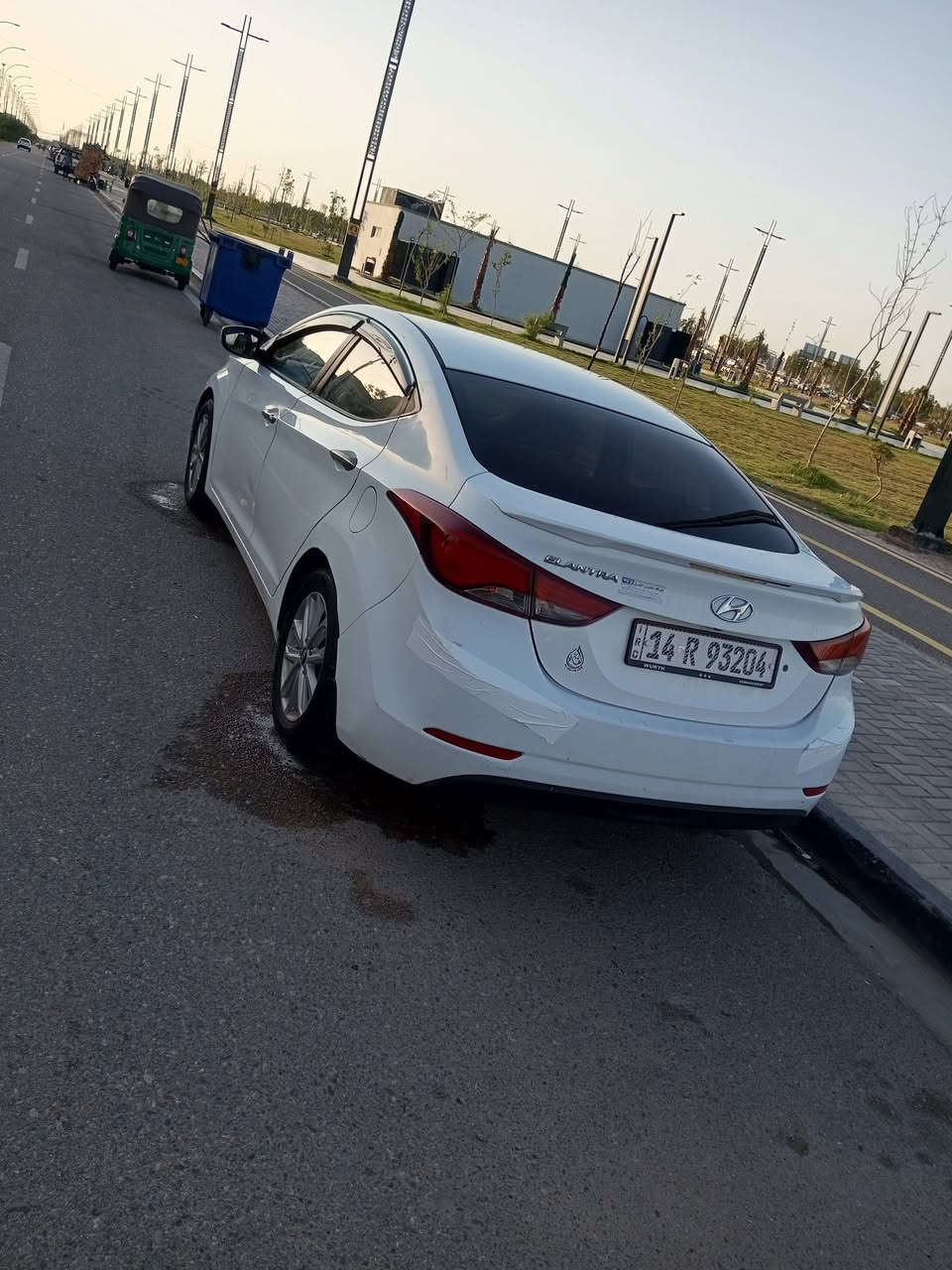 السلام عليكم 
النترا وارد خليجي 
محرك 1800دوش
موديل 15
مكاني بصره 
هاتف ***********
