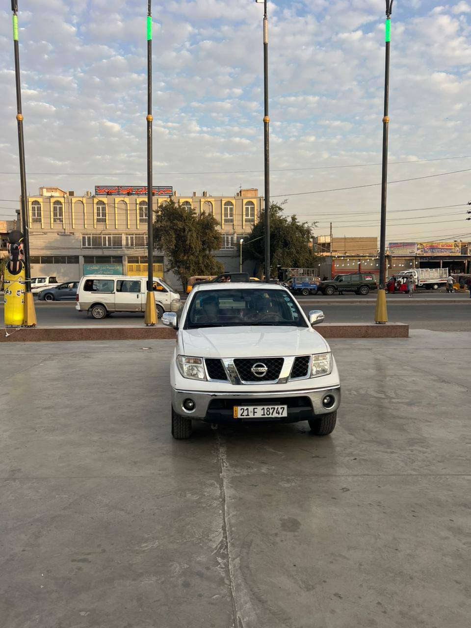 السلام عليكم
بيكم نيفارة موديل( 2013 ) 
كير عادي  سيارة خير من الله كلشي ما عايزة 
مكينة خير من الله لا تنقيص ولا تبخير  
الاستفسار على هاذة الرقم : ***********
